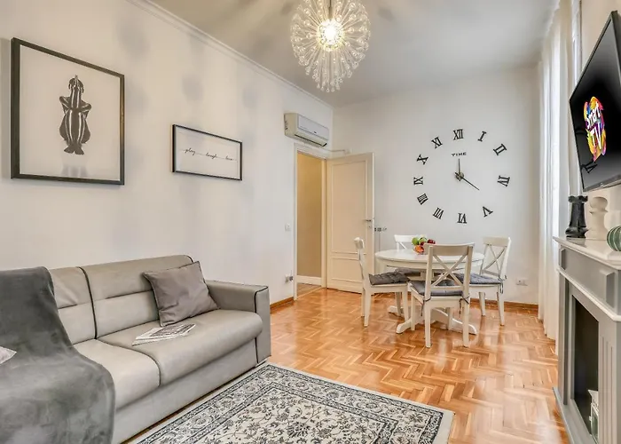 Atrhome Penthouse Frattina Apartamento *